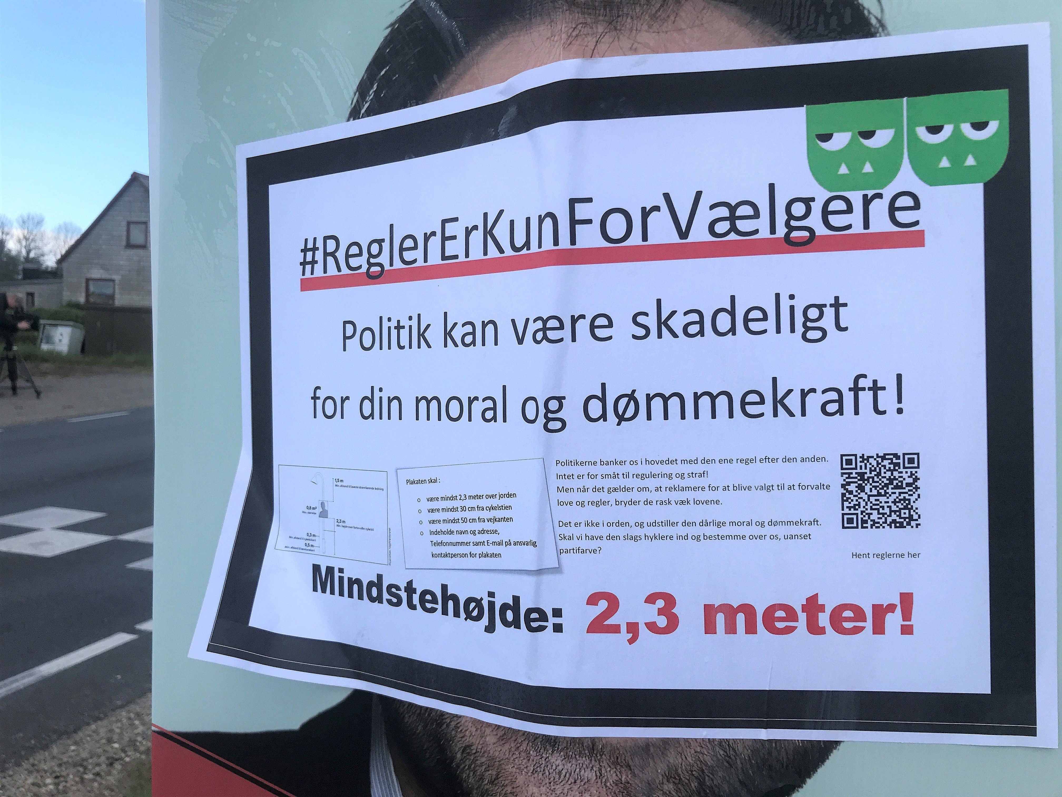 Lokal it-mand sigtet for hærværk på valgplakater: - Hvis du vil være politiker, så sæt dig ind reglerne TV2 ØST