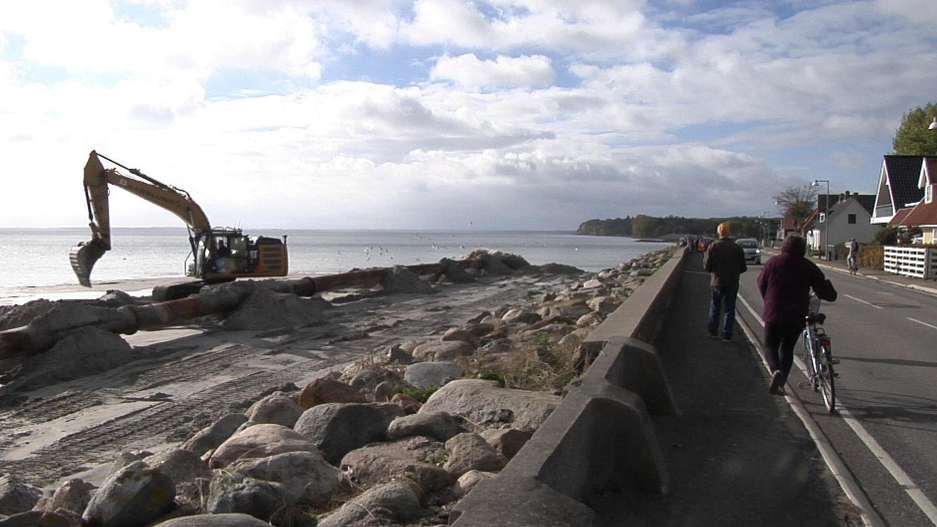 Mysterium flise Løsne Kystsikring vækker begejstring: Faxe Ladeplads får ny 20 meter bred  sandstrand | TV2 ØST