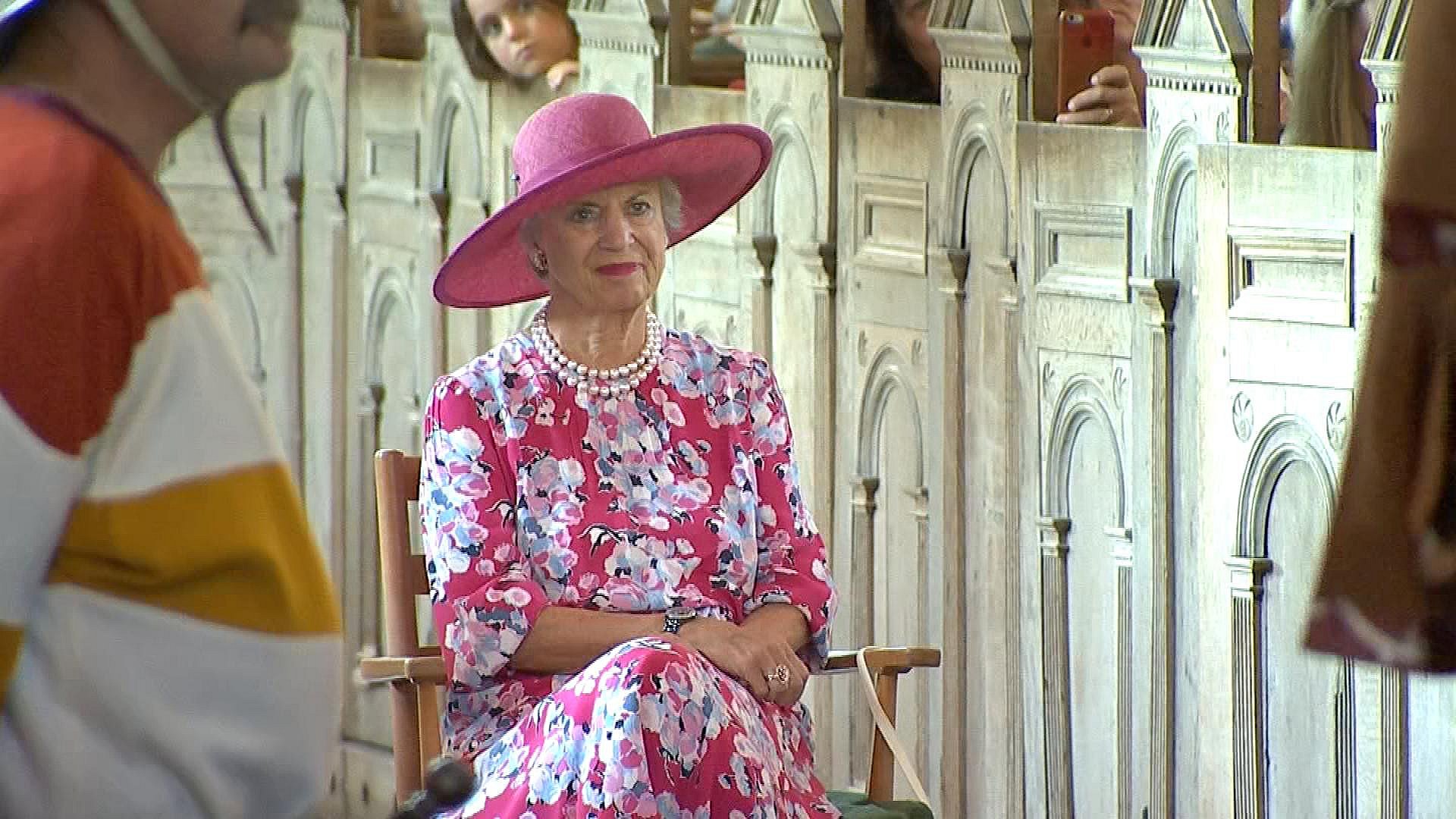 Royalt Besøg - Prinsesse Benedikte Til Middelalderfestival | TV2 ØST