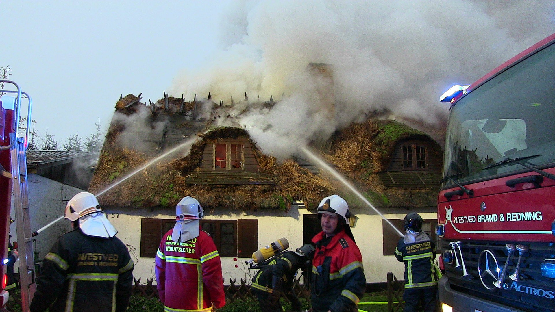 Ægtepar Indlagt Efter Brand | TV2 ØST