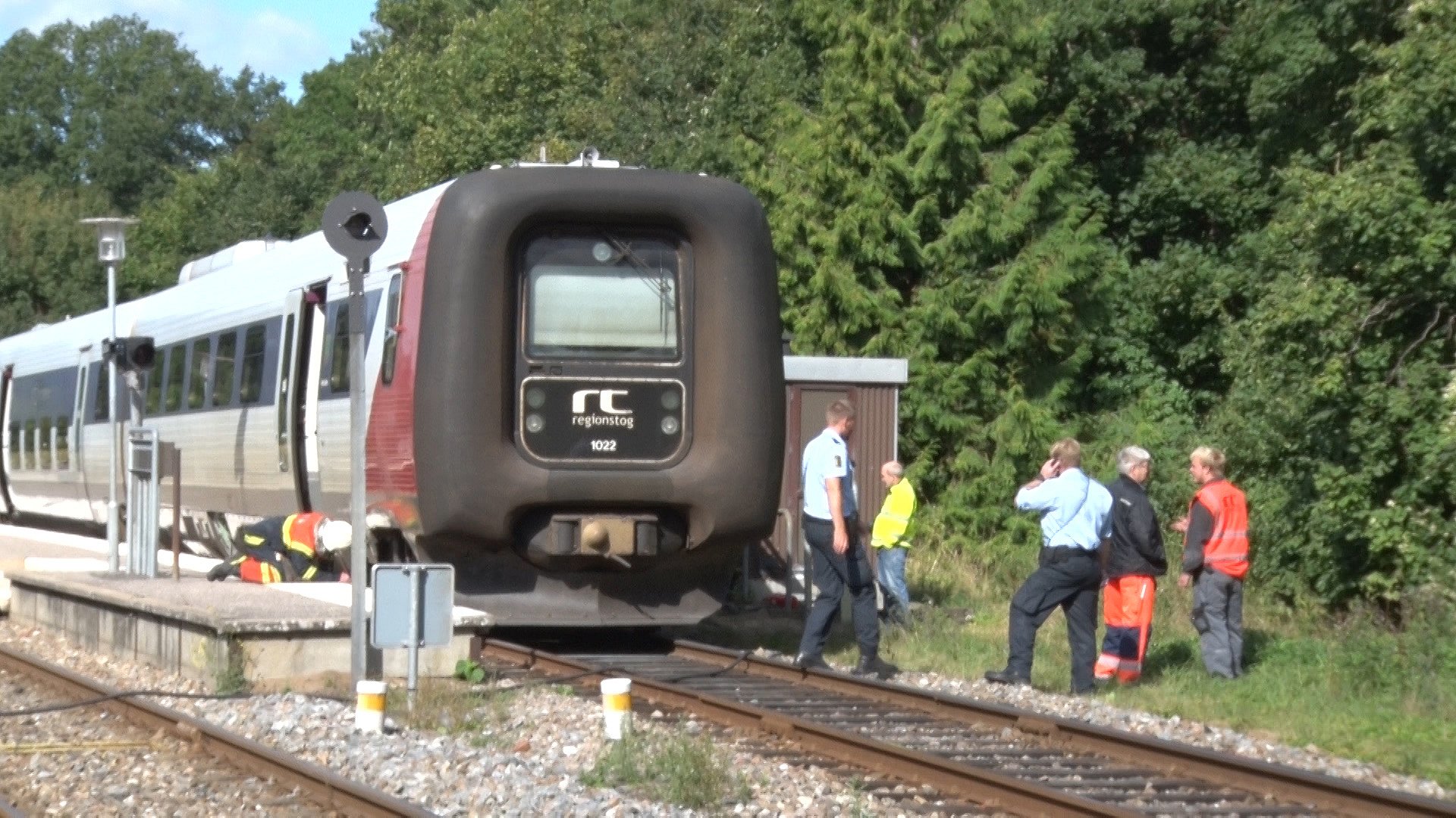 Teknisk Defekt Gav Røg: Tog Tømt For Passagerer | TV2 ØST