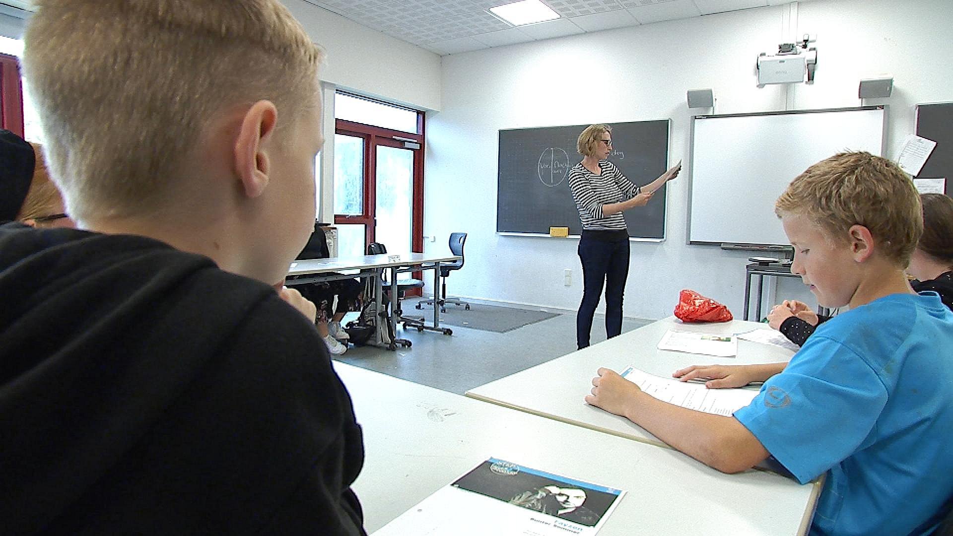 Fire Kæmpeskoler Bliver Til 11 Selvstændige Skoler | TV2 ØST