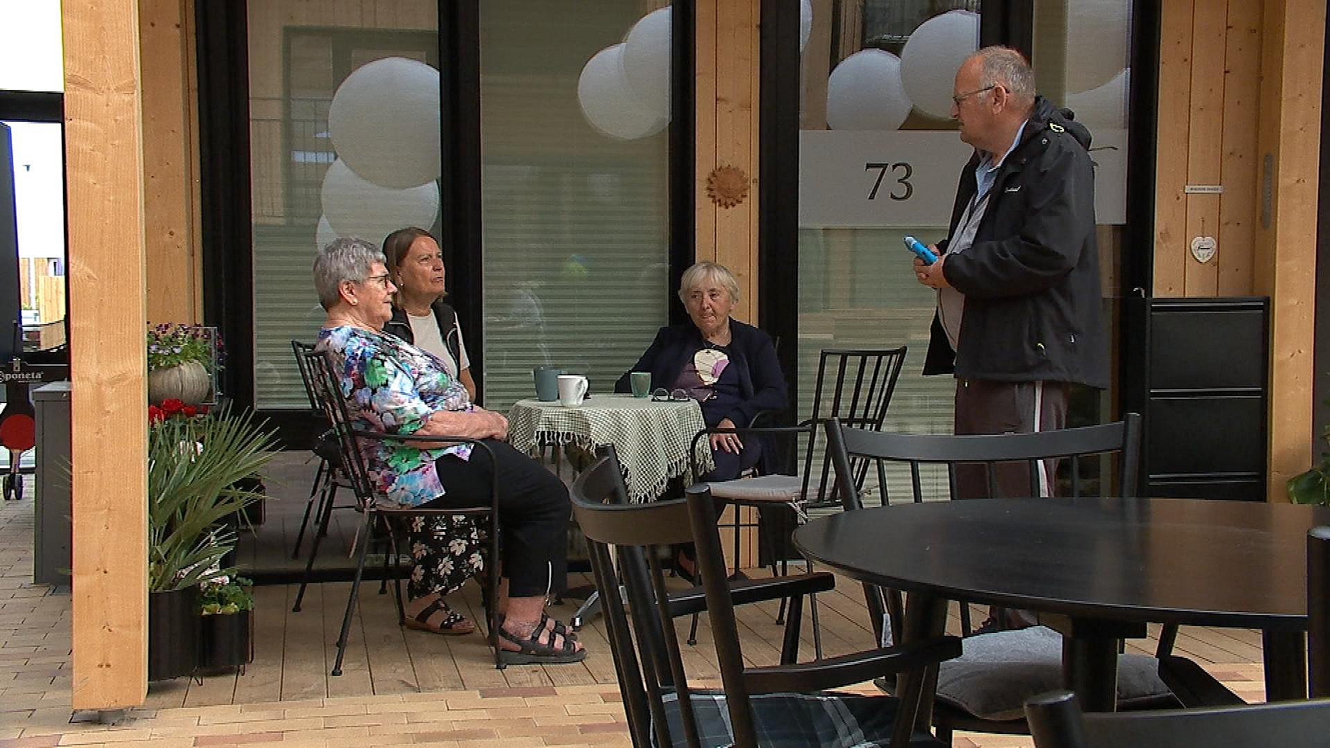 Bofællesskaber for seniorer øger livskvaliteten | TV2 ØST